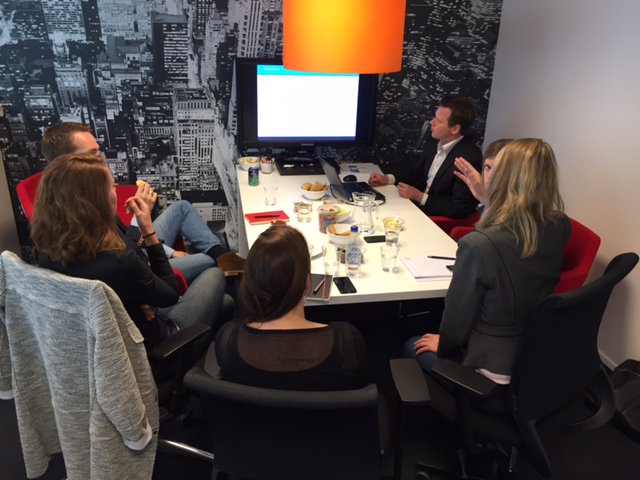 RobinKleen's tweet photo. Goede kwartaalbijeenkomst gehad met collega's Facility Estate en daarna gezellig geborreld. https://t.co/Ssifw3HshX