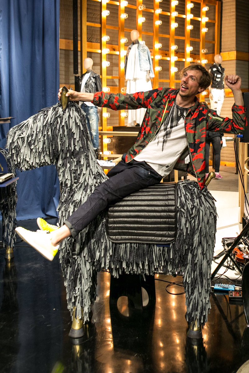 REPLAY's tweet photo. Riding a denim horse with @Matteocibic and his Wild Rider at #replaythestage! #milandesignweek #SaloneDelMobile https://t.co/kJTcpXR5FD