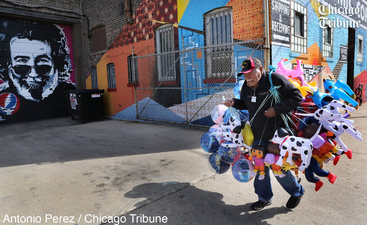 You know Spring has arrived when toy vendors like Jose Roman appear in Chicago neighborhoods. Photo: <a href="/aperezTribune/">Antonio Perez</a>
