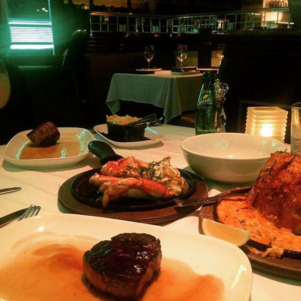 OssoSteakhouse's tweet photo. One taste and there's no going back. #OSSOGood https://t.co/ttZzt8iLaE