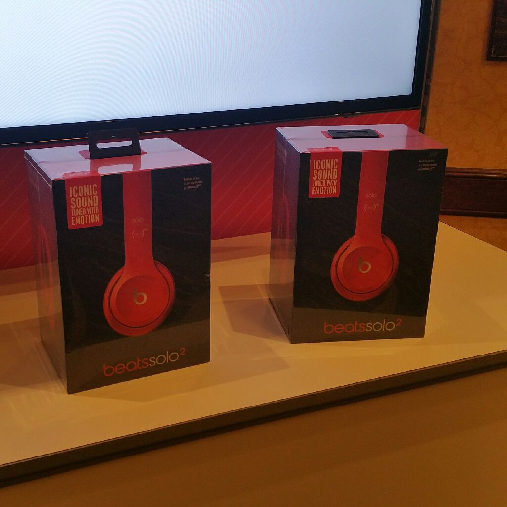 ma_usmc's tweet photo. Last chance to get the survey complete for a chance to win these!! #NBCSpectrum https://t.co/iM4kKQc93d