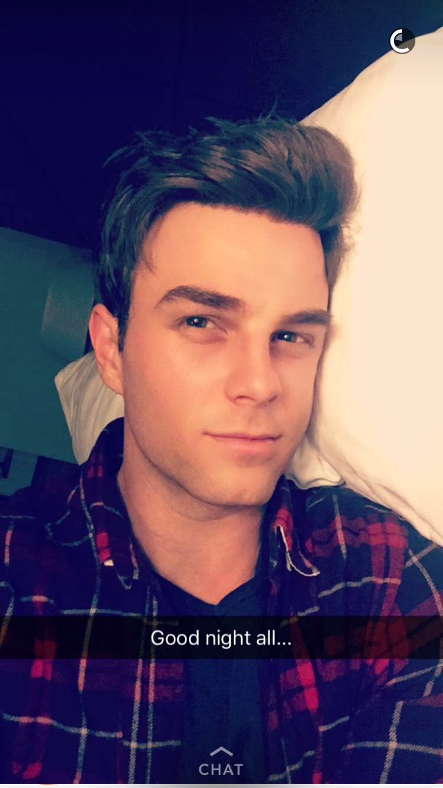 StassiDaSenpai's tweet image. :: Nate vs. Trev #poseoff 💃🏾@natebuzz ::