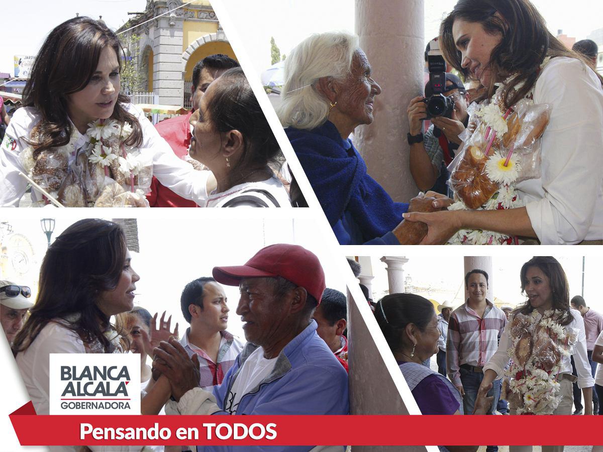 SoyBlancaAlcala's tweet photo. Recorrí las calles de Chignautla, cuya gente quiere una gobernadora cercana y sensible ¡Gracias! #PensandoEnTodos https://t.co/7vTvLZQTv6