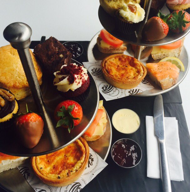 sweetthings1's tweet photo. Afternoon Tea from £18.95 pre-book for Notting or Primrose Hill including our award winning scones and brownies😊 https://t.co/awdnHF2p9q