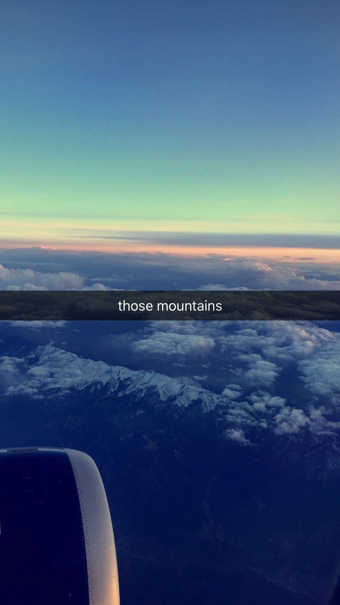 JuliaMickey99's tweet photo. flying over Colorado at sunset👌🏽 https://t.co/d1dwgsGTQU