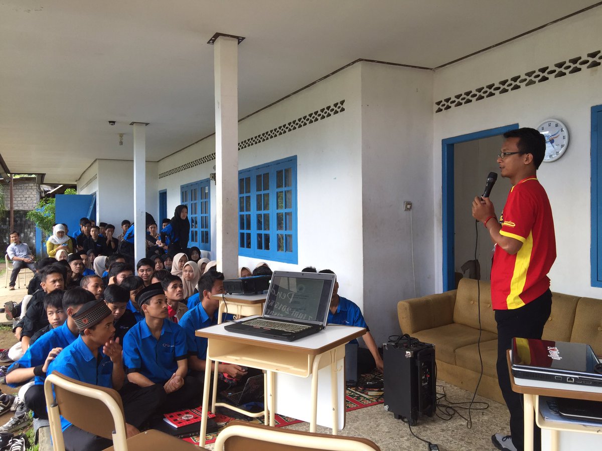 PuolProject's tweet photo. Marilah kita awali hari ini dengan doa bersama teman teman semua #IndonesiaDigital #FutureHeroT5el https://t.co/Gp5GzfJRNK