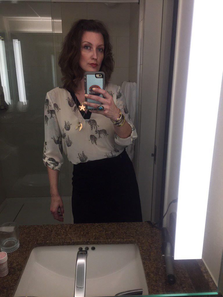 JNRutherford's tweet photo. #glamprof is finally awake, heading down to #AAPA2016. Ask me about my outfit. Which part cost $24? #frugalprof https://t.co/v2Y5y1eYfr
