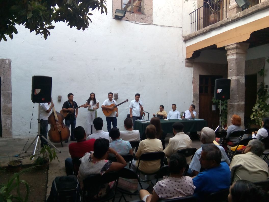 DanieluxJR's tweet image. #Presentaron 3 #libros en el #MuseodelEstado #Michoacán #Michoacan  dlvr.it/L3CNZv