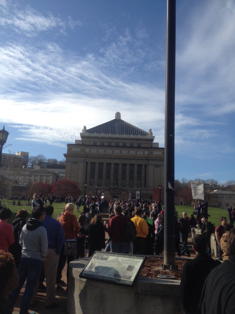 IamSchaffer's tweet photo. Pictures from the #TrumpAtPitt https://t.co/yBuavXavtY