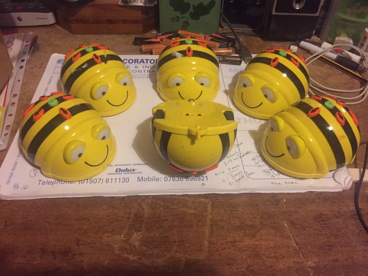 WatsEd's tweet photo. Beebot died at 22:56 13/4/16, surrounded by his friends and family. He didn't suffer. #PrimaryRocks https://t.co/91UWgtqPJn