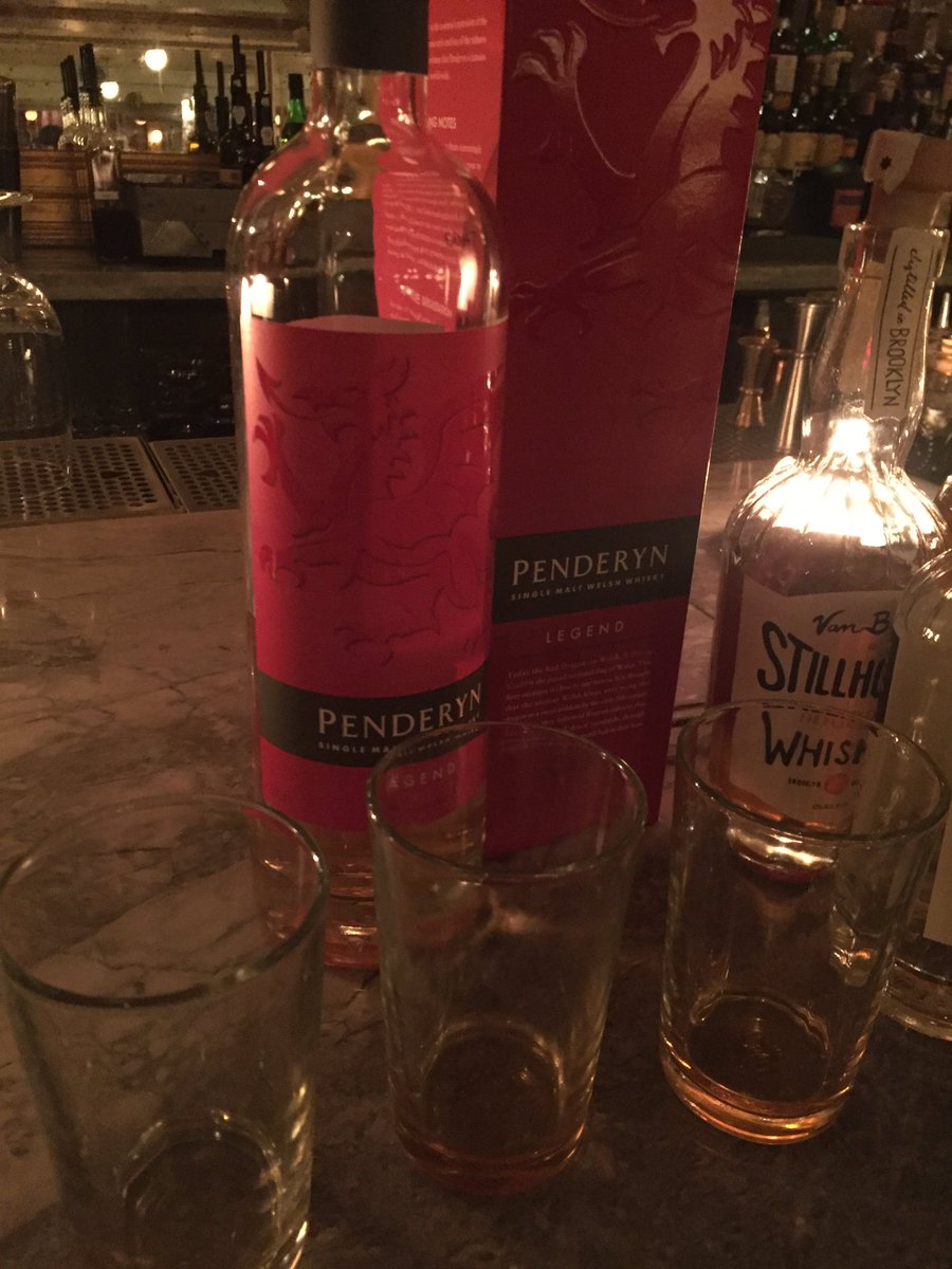 wWwTOchapter's tweet image. Starting our @PenderynWhisky and @VBStillhouse tasting at The Cloak!