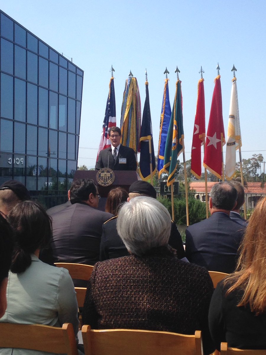 USC_CBC's tweet photo. Dr. Randall Hill, Jr. announcing the grand opening of the U.S. Army Research Lab West @USC_ICT https://t.co/NBLM2JTm8W