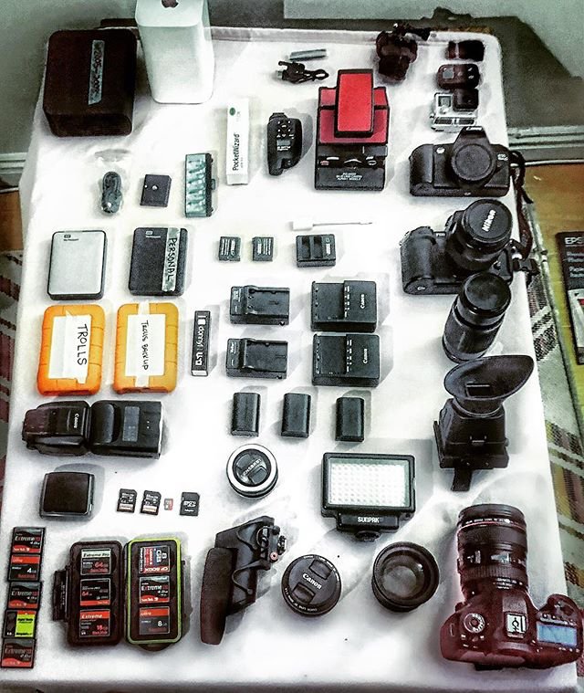 SamTrauben's tweet image. Organizing my #camera #equipment!! #35mm film &amp;amp; #polaroids 📸📹💻 : @sammitrauben #canon #gopro