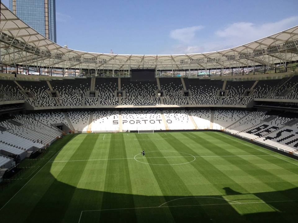 MercaGol's tweet photo. Les presento el Vodafone Arena. Nuevo estadio del Besiktas que tendrá pantallas para las repeticiones en cada silla. https://t.co/uArZYKAgLl