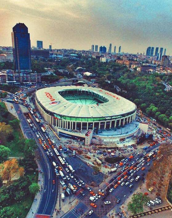 MercaGol's tweet photo. Les presento el Vodafone Arena. Nuevo estadio del Besiktas que tendrá pantallas para las repeticiones en cada silla. https://t.co/uArZYKAgLl