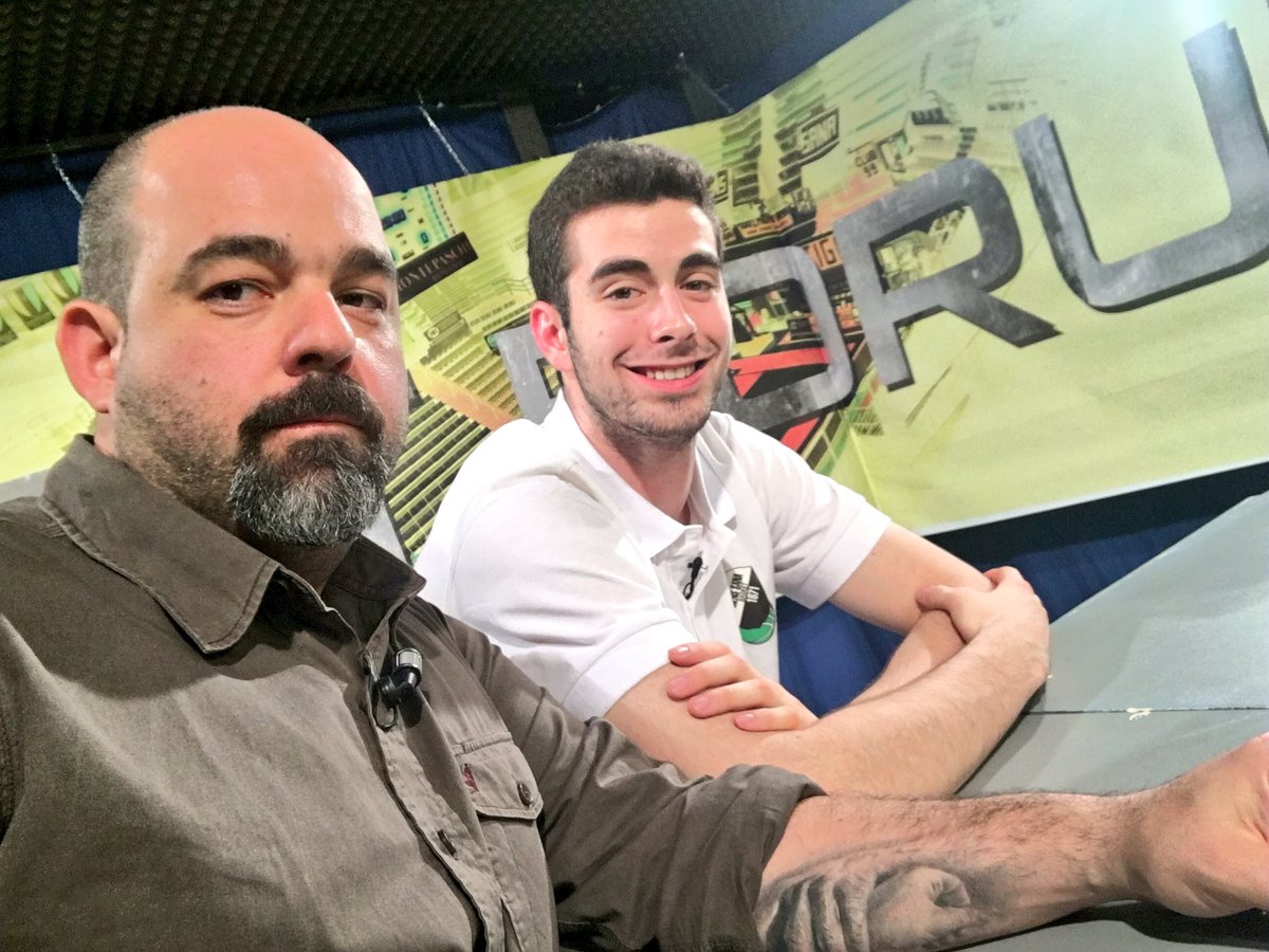 LazzeroniPaolo's tweet photo. Serata da "star" con @LolloBuca21 di @MensSana1871 a Basket Forum di @SienaTV con un super @AndreFrulla ! https://t.co/fcpg410NAH
