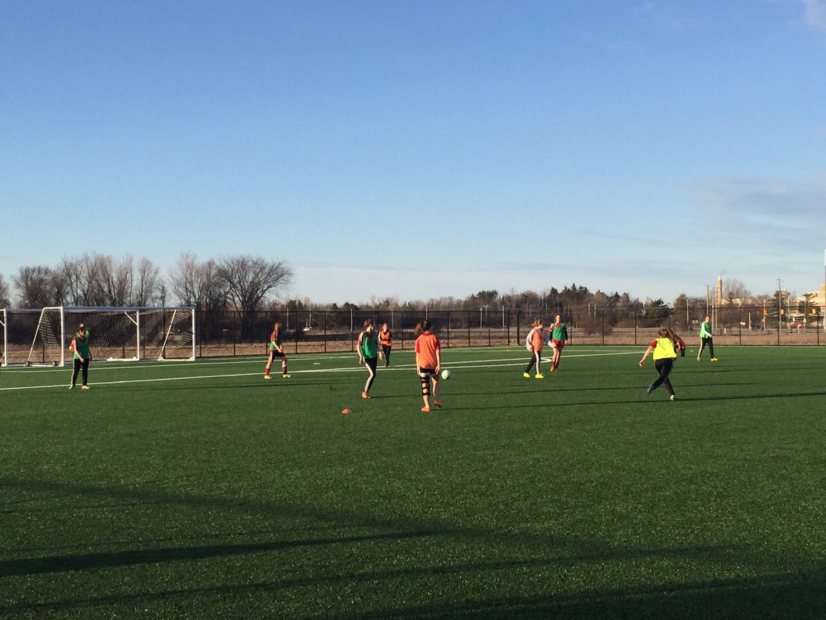 TheStacey's tweet image. RT @WOS2000Girls: First outdoor practice @theWCparks turf! @OYSL @WOSsoccer #OYSL #WOSC #Warriors