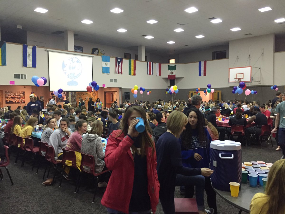 Bisons4Christ's tweet photo. Celebration dinner is packed! There is still plenty of food and fellowship to be had though! #B4C16 https://t.co/cO5UhqL2yb
