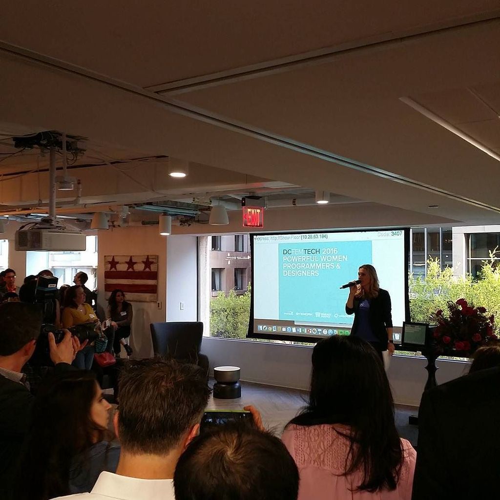 Joseph_Santoro's tweet photo. PACKED house for #dcfemtech #dcfemtechawards, #dcft16, @dcfemtech at @socialtables! #dctec… https://t.co/sbPG6Np8S1 https://t.co/W7WTTSnhlc
