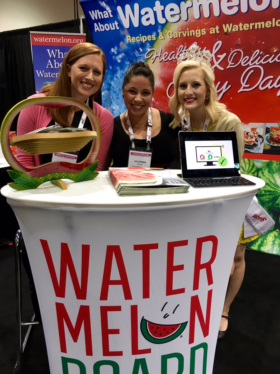 WatermelonBoard's tweet photo. Such a great first day on the tradeshow floor! We can't wait to do it again tomorrow! #CPMA2016 #watermelonrules https://t.co/sRISHYJP0T