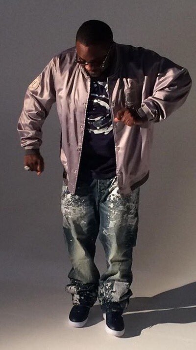 Project_Paccino's tweet photo. I can show you how a real nigga walk thru 🌎 https://t.co/kCpYq18fUd