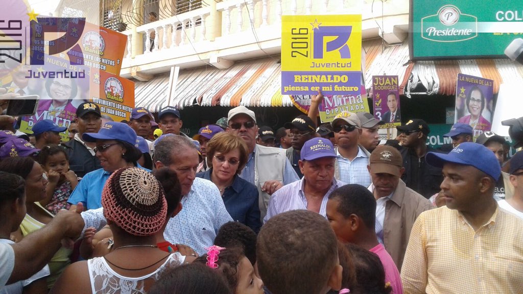 RPJuventud's tweet photo. Caminar con @ReinaldoPared es una manifestación que provoca el despertar de felicidad. https://t.co/hZ20KvdXwa