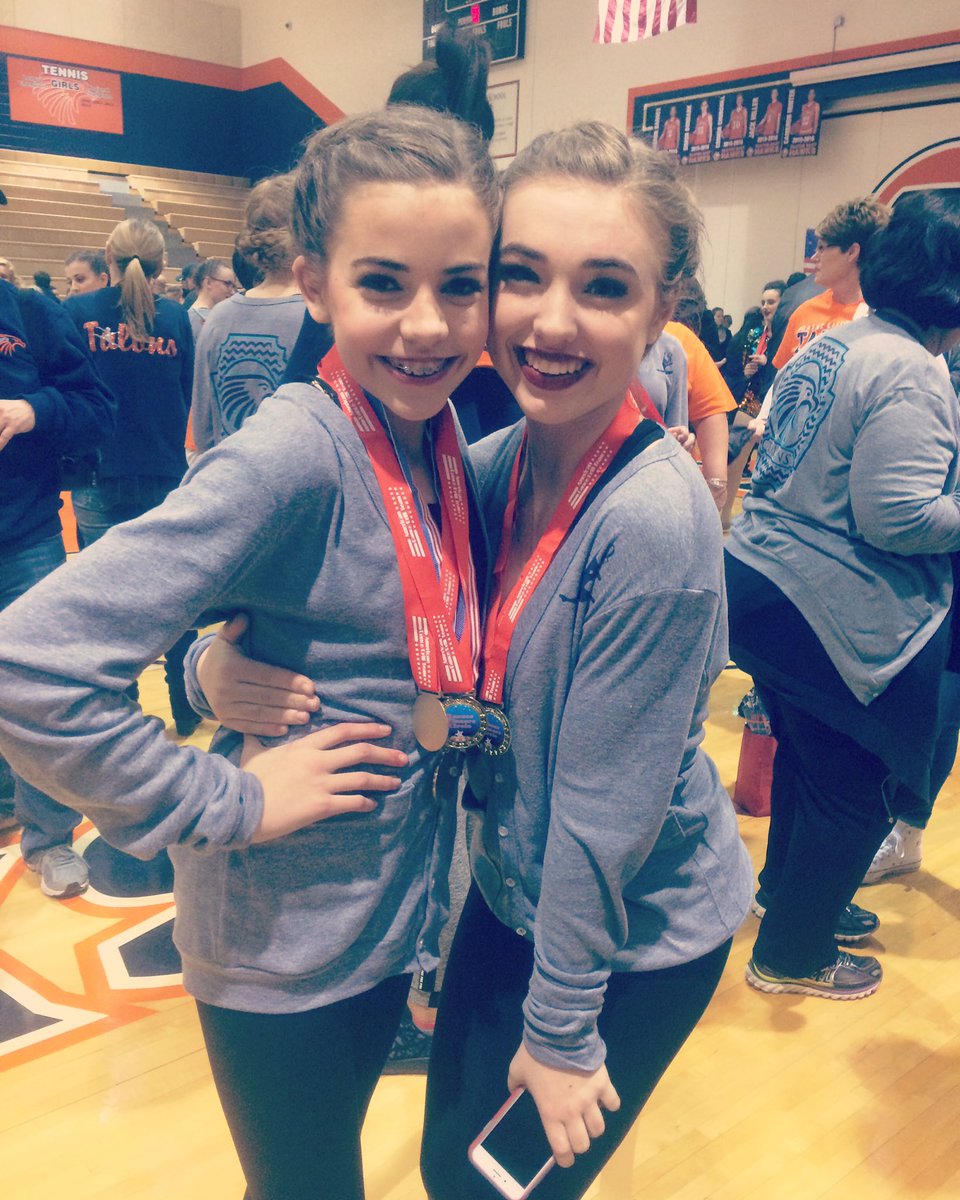 meganfrieze's tweet photo. IF YOU HAVENT BOUGHT TICKETS FOR SPRING SHKW YOU ARE MISSIN OUT COMS BUY ONE FROM ME OR ANY DRILL TEAMER FOR $5!!! https://t.co/yVOmpcio6e