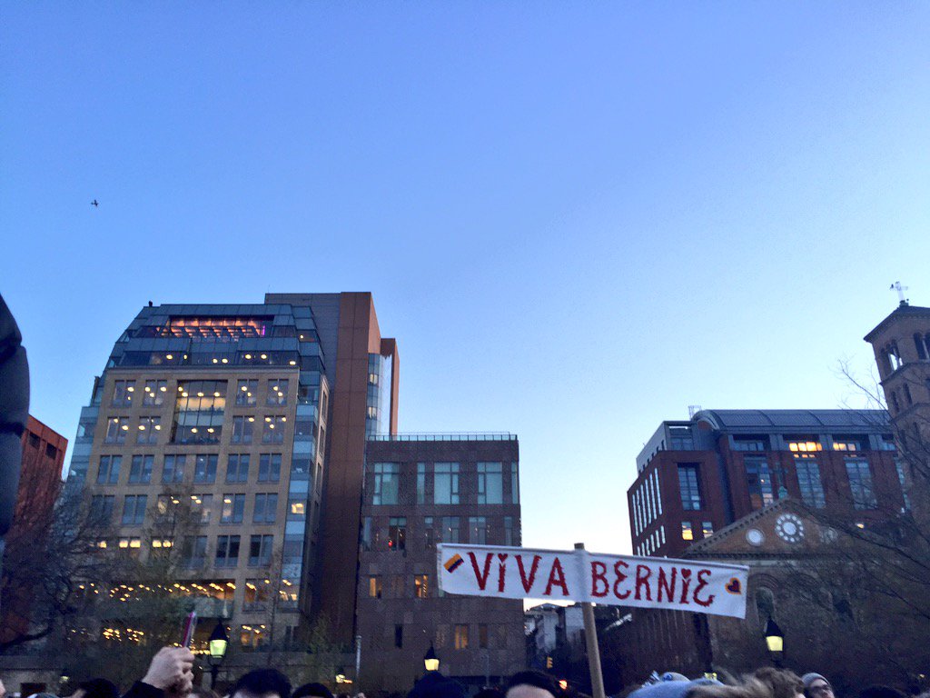 DannyEFreeman's tweet photo. More scenes from @BernieSanders' Washington Square Park rally. https://t.co/j3DmmDz1ko