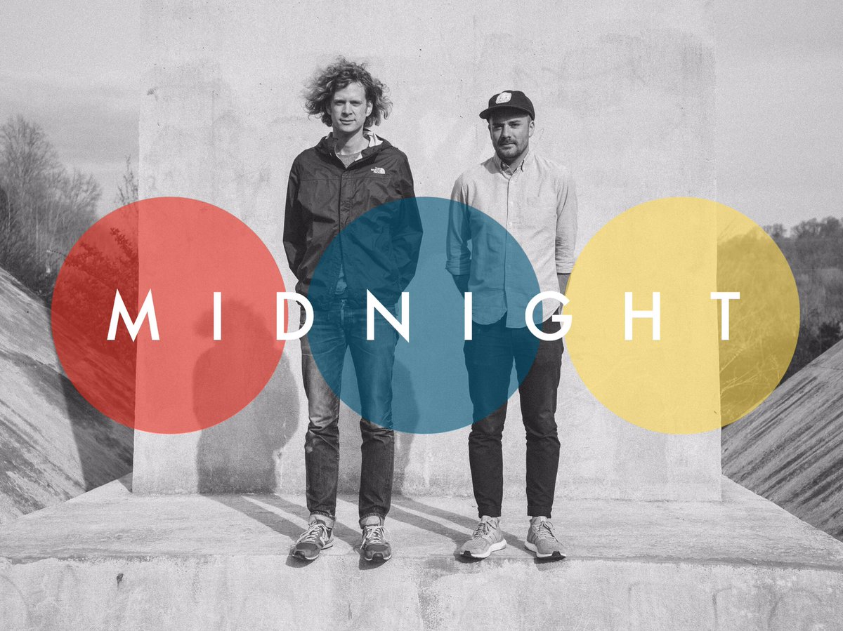 relientK's tweet photo. 🔴🔵🌕 #tonight https://t.co/AqiEABJc0e
