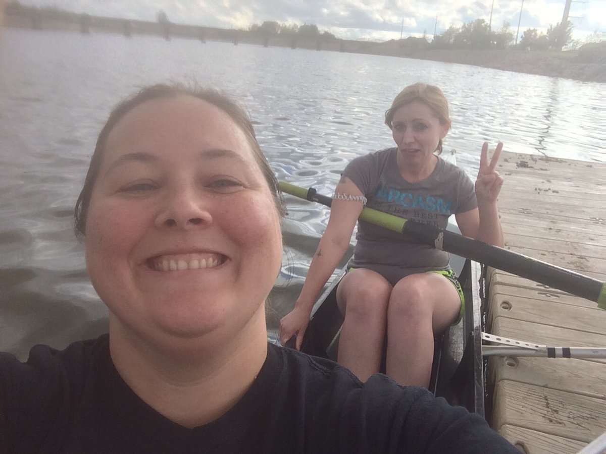 carriejacobs's tweet photo. #bowpair https://t.co/rqxnTaOHZP
