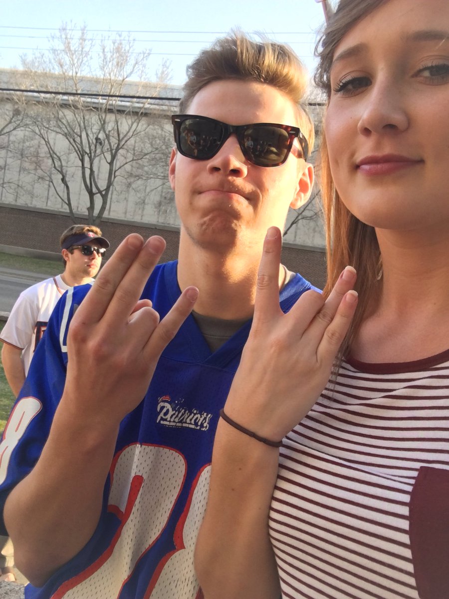 m0rganlange's tweet photo. @MinnesotaPikes #APHIFFC #FFC16 https://t.co/Kcu7PvTyOD