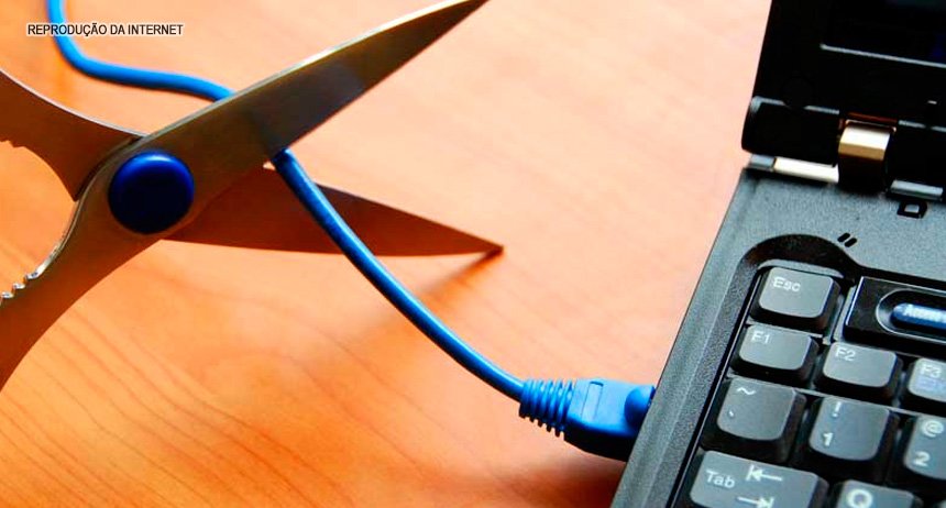 kleberkarpov's tweet image. #FRANQUIADEDADOS DA #INTERNETFIXA NO BRASIL GERA CRÍTICAS

politicadistrital.com.br/2016/04/13/fra…
#CLARO #NET #VIVO #OI #ALGAR #TIM