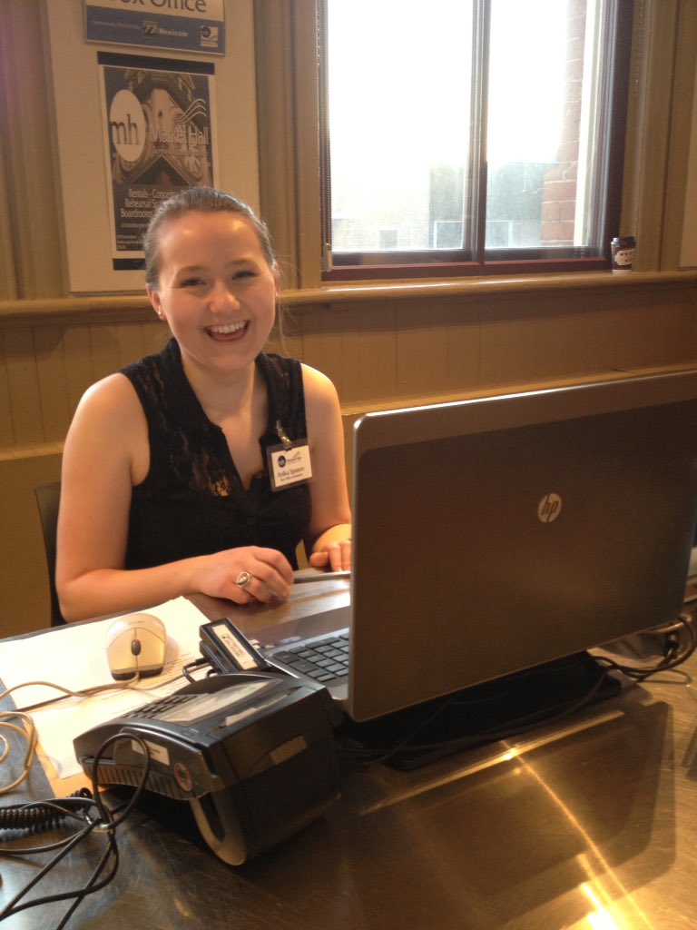 Happy box office time with the wonderful Anika for #ThePitmenPainters. Best buy for Thurs -- Friday almost soldout.