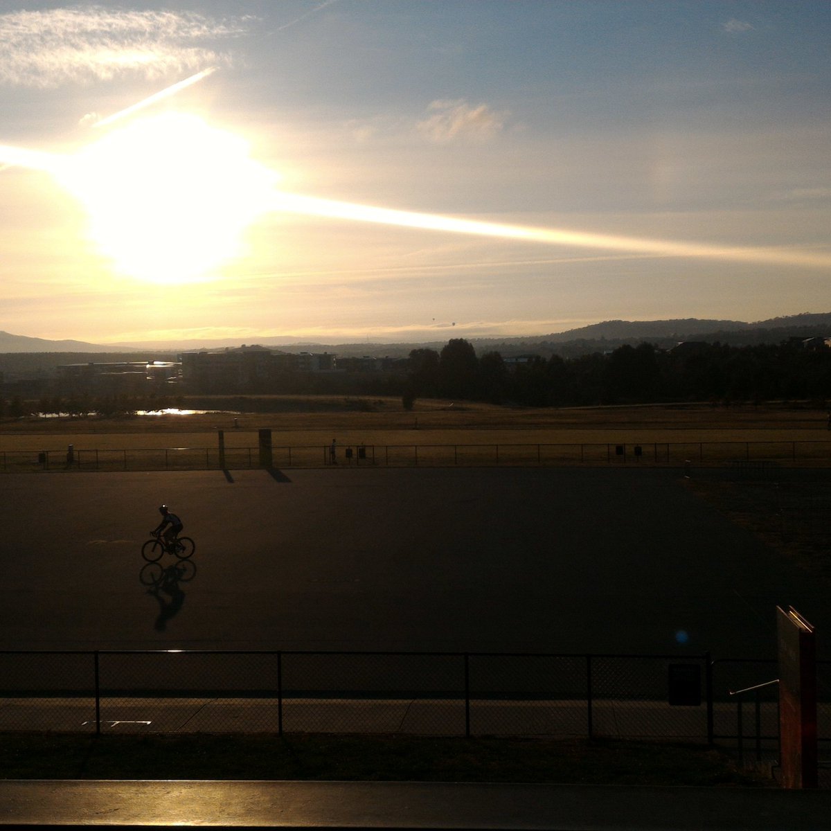 ZippyIO's tweet photo. #Stromlo early morning ride. #mtb #mountainbike https://t.co/dUVXkUB4mm