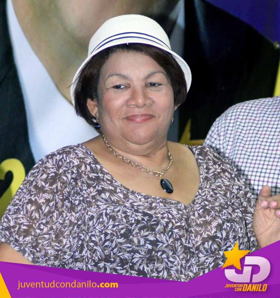 Reconocido's tweet photo. La cara de alegría de la diputada #CleoSanchez conforme al apoyo de los jóvenes #LosDiputadosDeLa2DN https://t.co/eLNXJB64zj