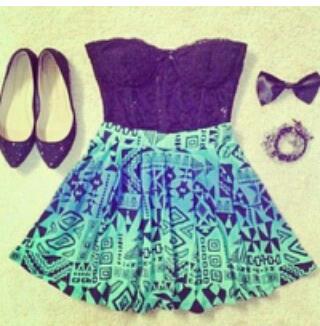 FFCCMODA's tweet image. Outfit style @arianagrande