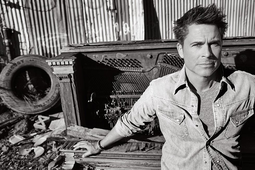 CCaliforniaMag's tweet photo. C For Men cover star @RobLowe talks tell-alls, bold comedy &amp; idyllic Malibu  https://t.co/7Vt3HeweOG #CForMen https://t.co/AovDWrnaP2