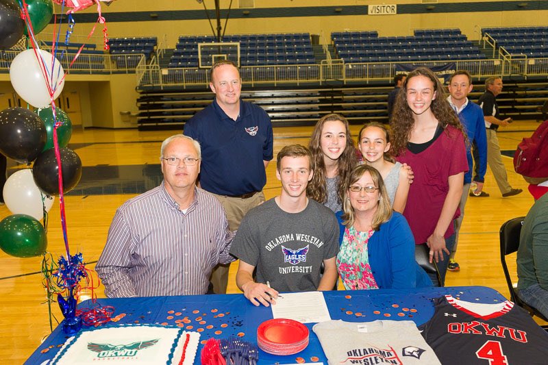 tannerrehl's tweet photo. Excited for the opportunity to further my education and play basketball at Oklahoma Wesleyan next year!! https://t.co/k3urJkKzIa