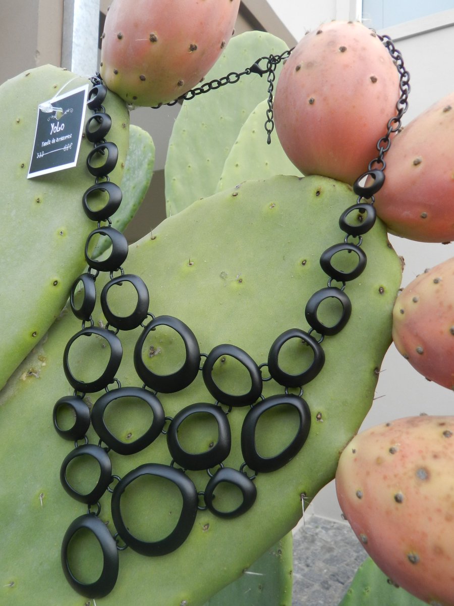 Mirá esta pechera, está buenísima!!!!!!! Encontrala en …lotiendadeaccesorios.mitiendanube.com