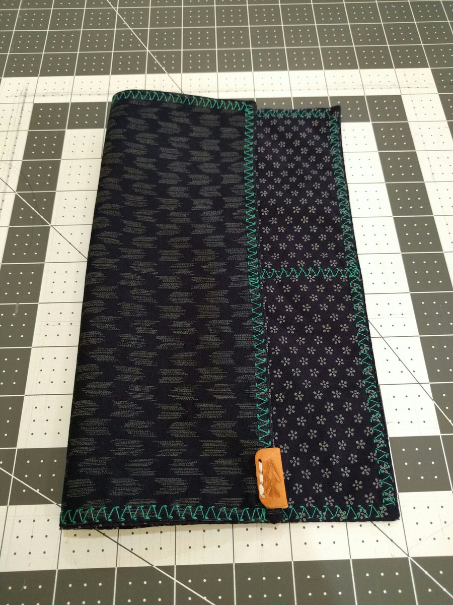 prophetekco's tweet photo. Arrows and Flowers #hankerchief #hanky #handmade #prophetekco https://t.co/ISZHcK76ni