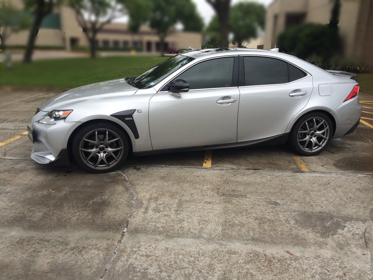 Lexusparts's tweet photo. The AIMGAIN VIP EXE Lexus IS250 Front Fender Panels 📷: Customer D.F. @Lexusparts #japanpartsmaster#LexusIS https://t.co/HDYQ1Gu75q