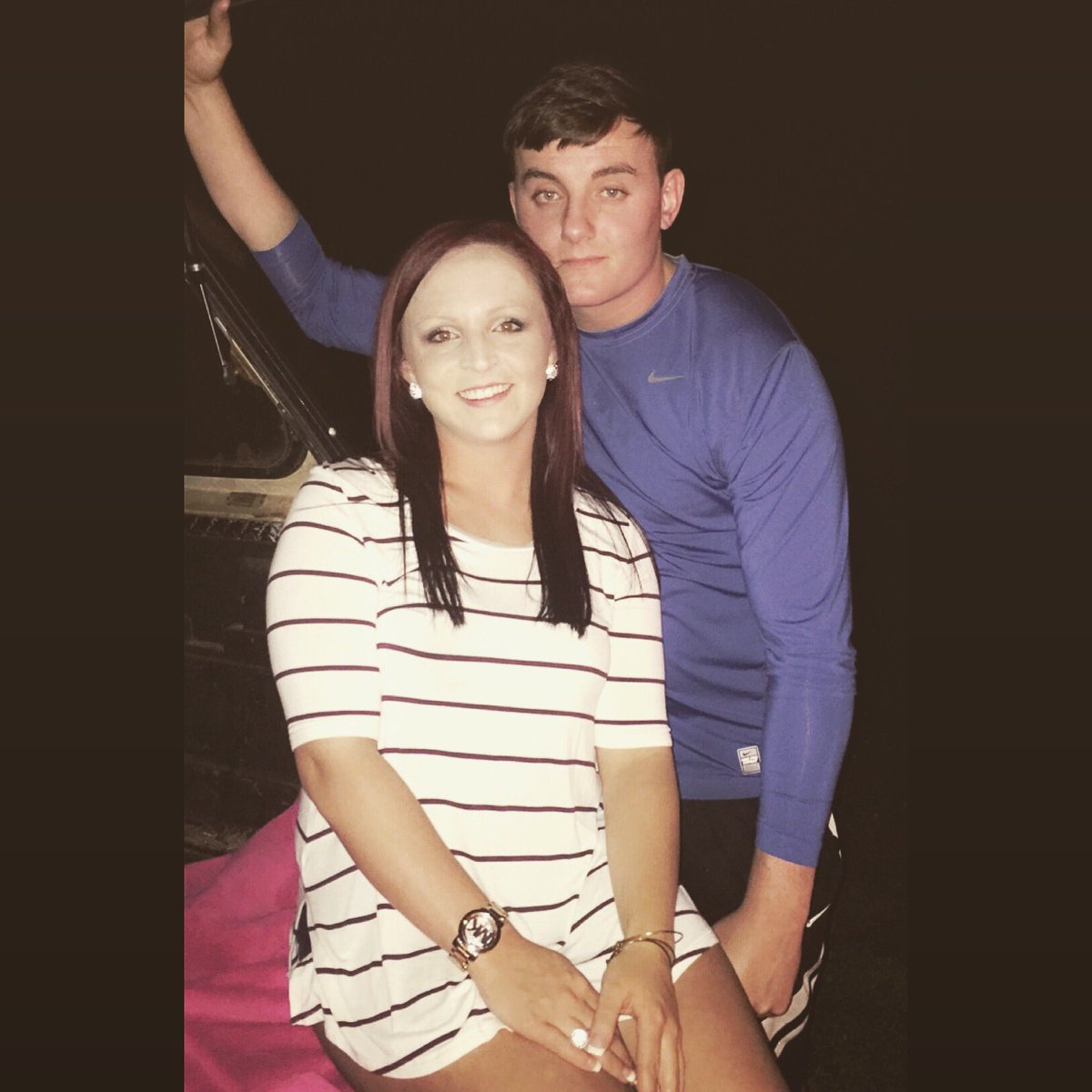 T_Soles's tweet photo. Love this girl 😘 https://t.co/PWxcO7zIFo