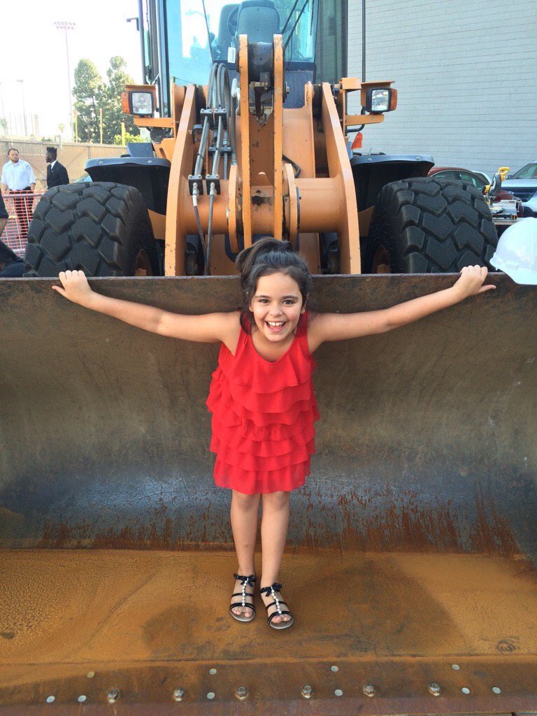 thingsaboutcamz's tweet photo. Happy Birthday little angel 😍 #SofiCabello https://t.co/L5nwhMpcoL