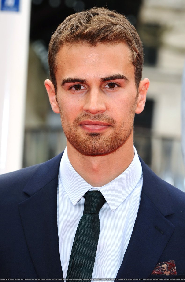 uglywhites's tweet photo. theo james https://t.co/xhxB72NaIb