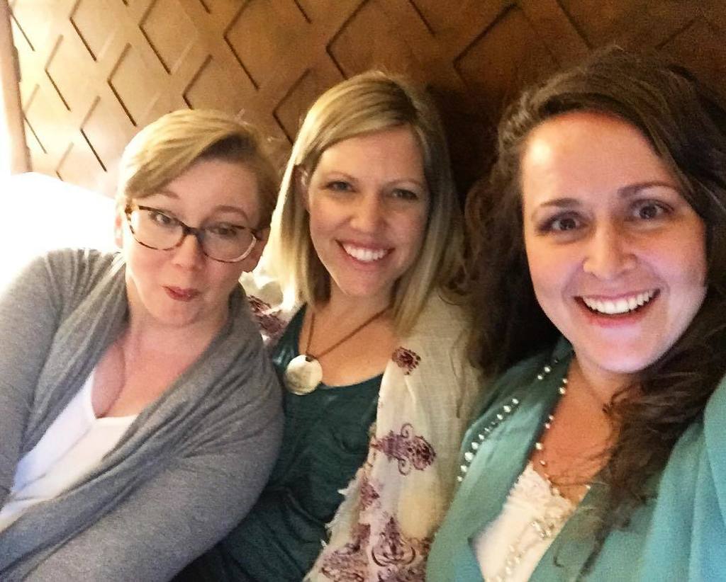 Spray_Pal's tweet photo. We're just here hanging out at the #mommyconsea hotel partying like it's a #MCMSchallenge … https://t.co/Y8MqIg4DS7 https://t.co/irOjqIbMCW