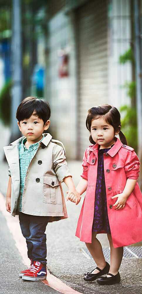 AsianBabies's tweet photo. Siblings👫💕 https://t.co/Ie6T7SfTbo