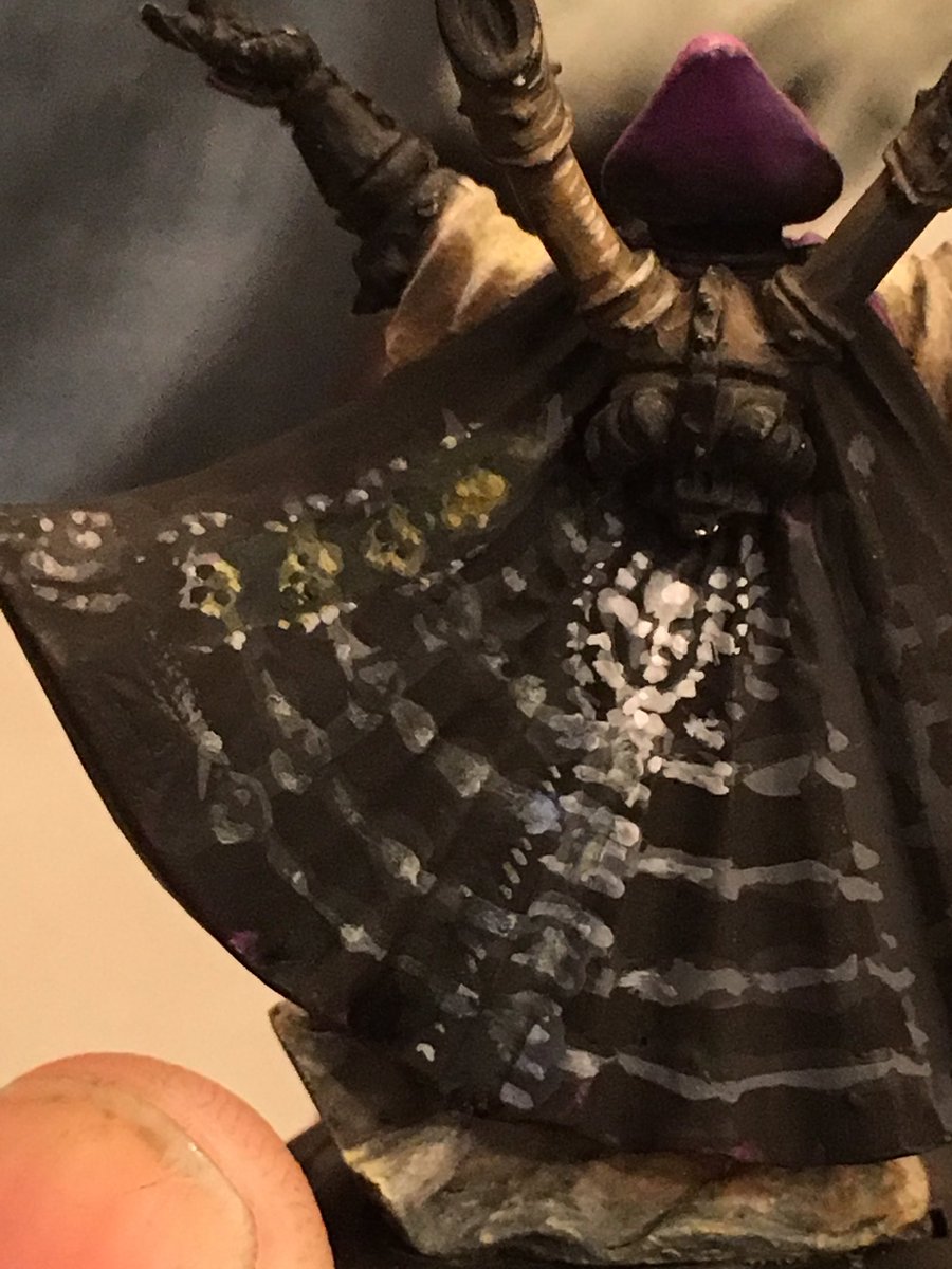 ACoatofGrey's tweet image. Great class. Crystal Brush winner Kirill Vladimirovich Kanaev's Gieger style freehand. #adepticon #adepticon2016