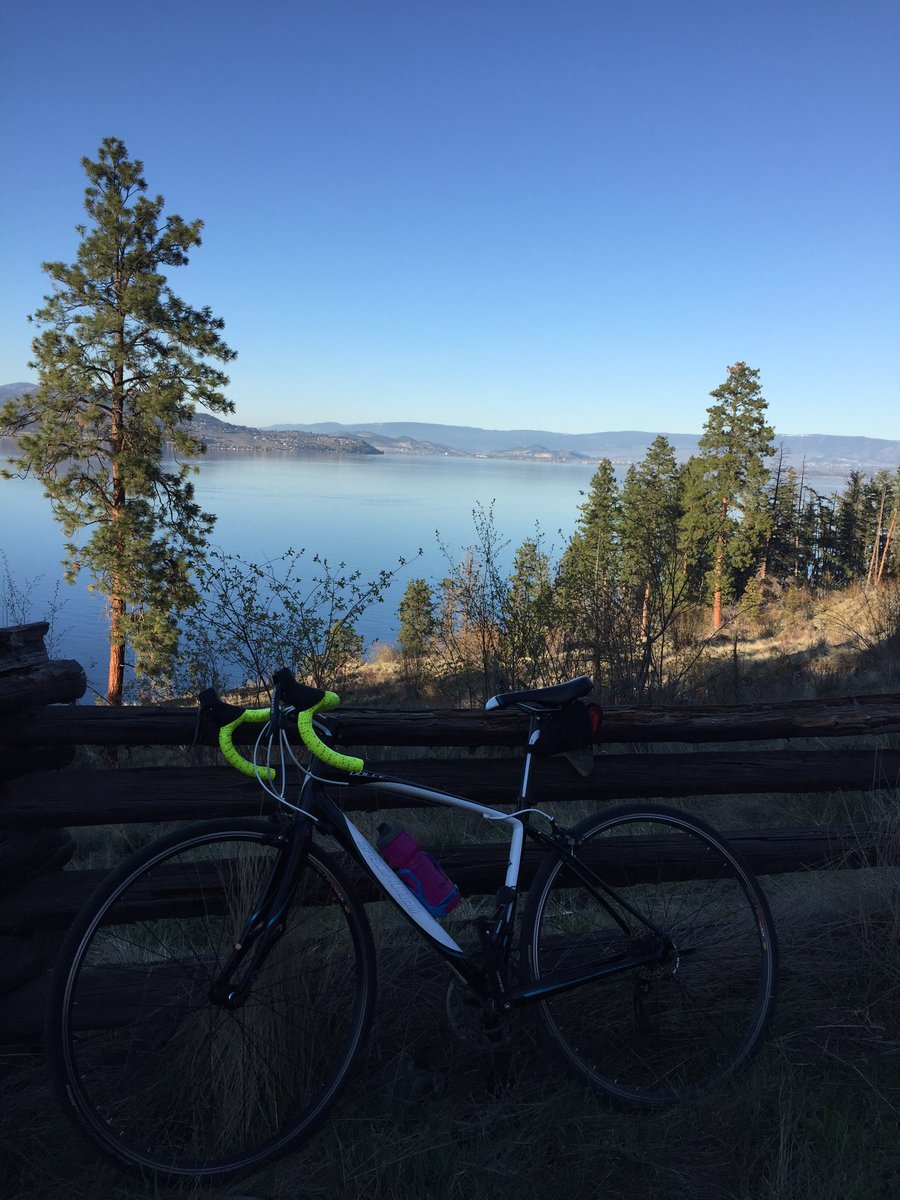 amandalwright00's tweet photo. Day 1 - Spectacular day to kick off #30daysofbiking in the sunny #okanagan #kelowna #nofilter https://t.co/kv3ogJPH4x