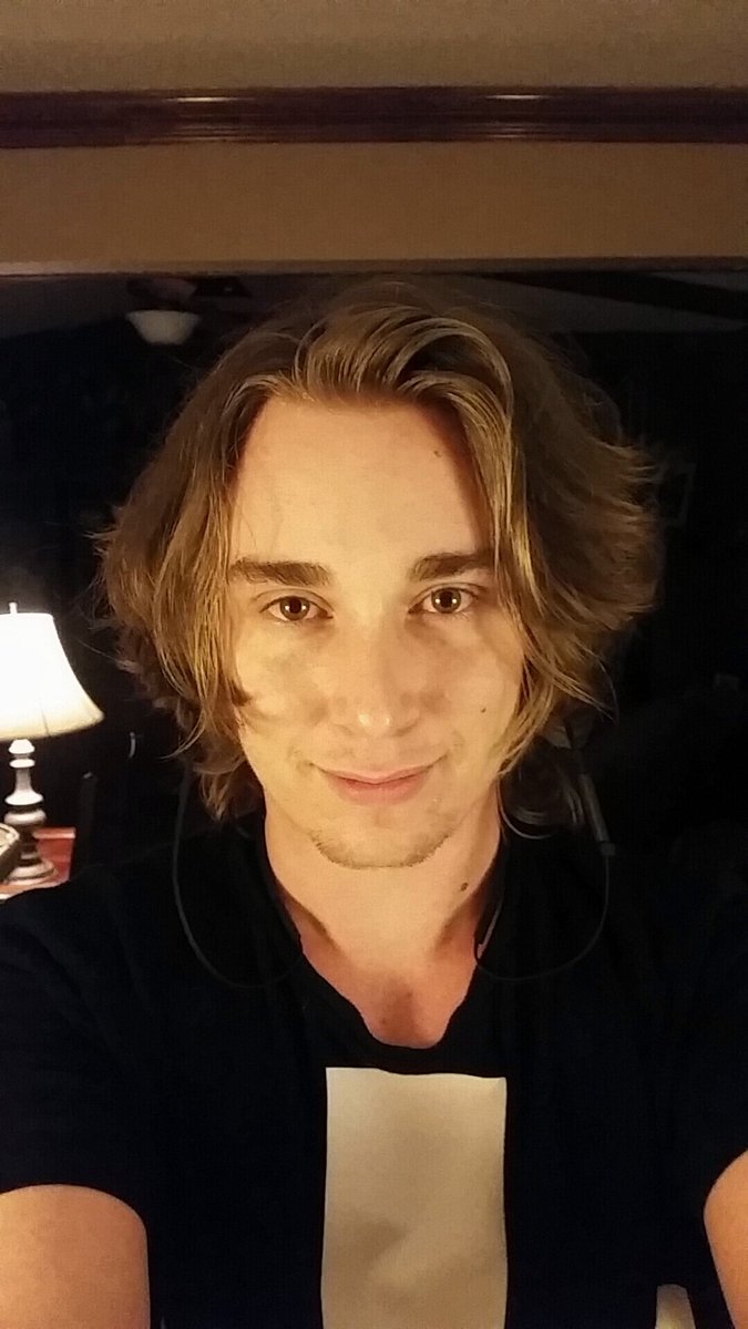 KevinRayBennett's tweet image. Selfieportrait