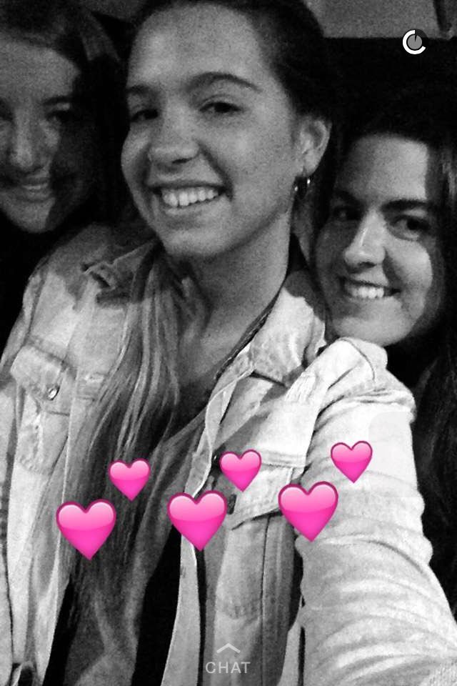 anitareyesb's tweet photo. Que buena noche esa @victoriaprdo @soficarpentier https://t.co/JsXz7R2RDN